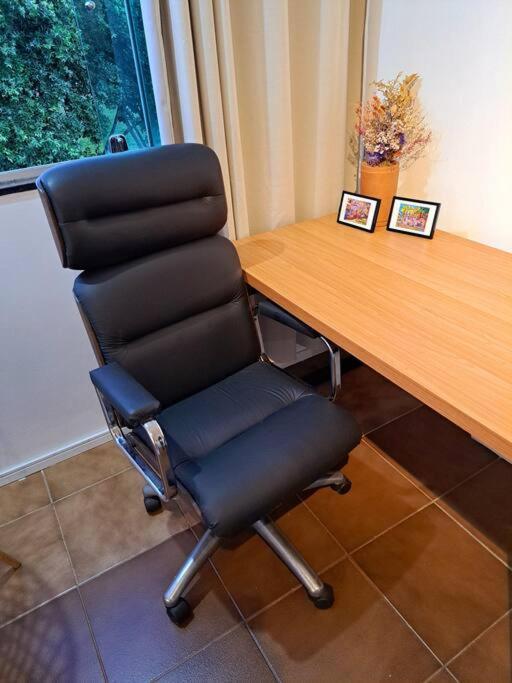 109-comfortable, Practical, Great Location Apartment *