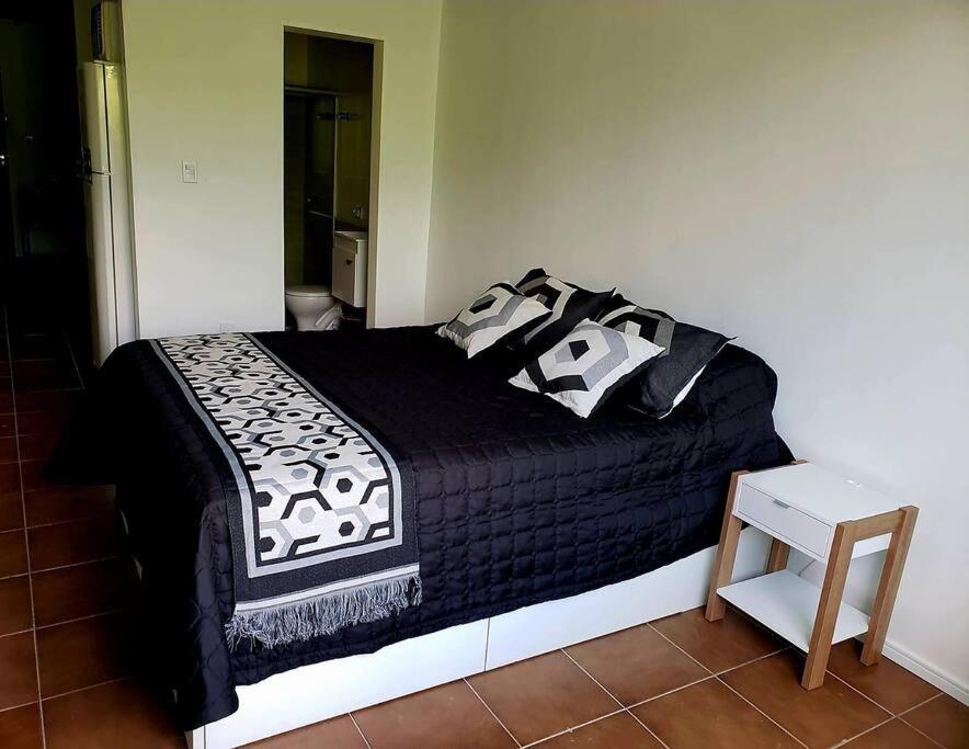 Apartment 109-comfortable, Practical, Great Location *